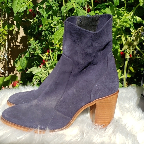 Crosswalk Pico Blue Suede ankle booties 38 - Picture 6 of 10